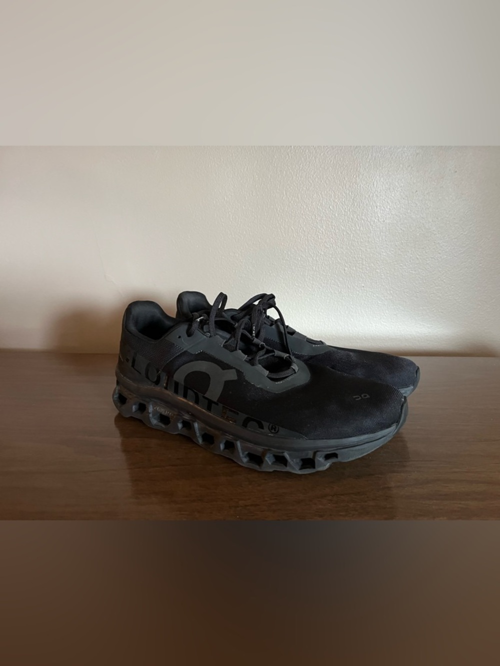 On Running Men's Black Cloudswift Athletic Shoes
